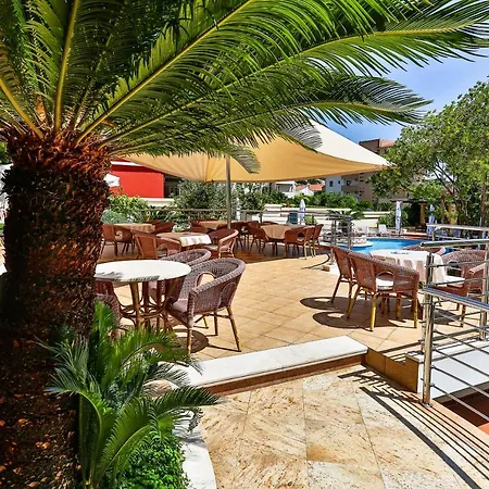 Max Prestige Hotel